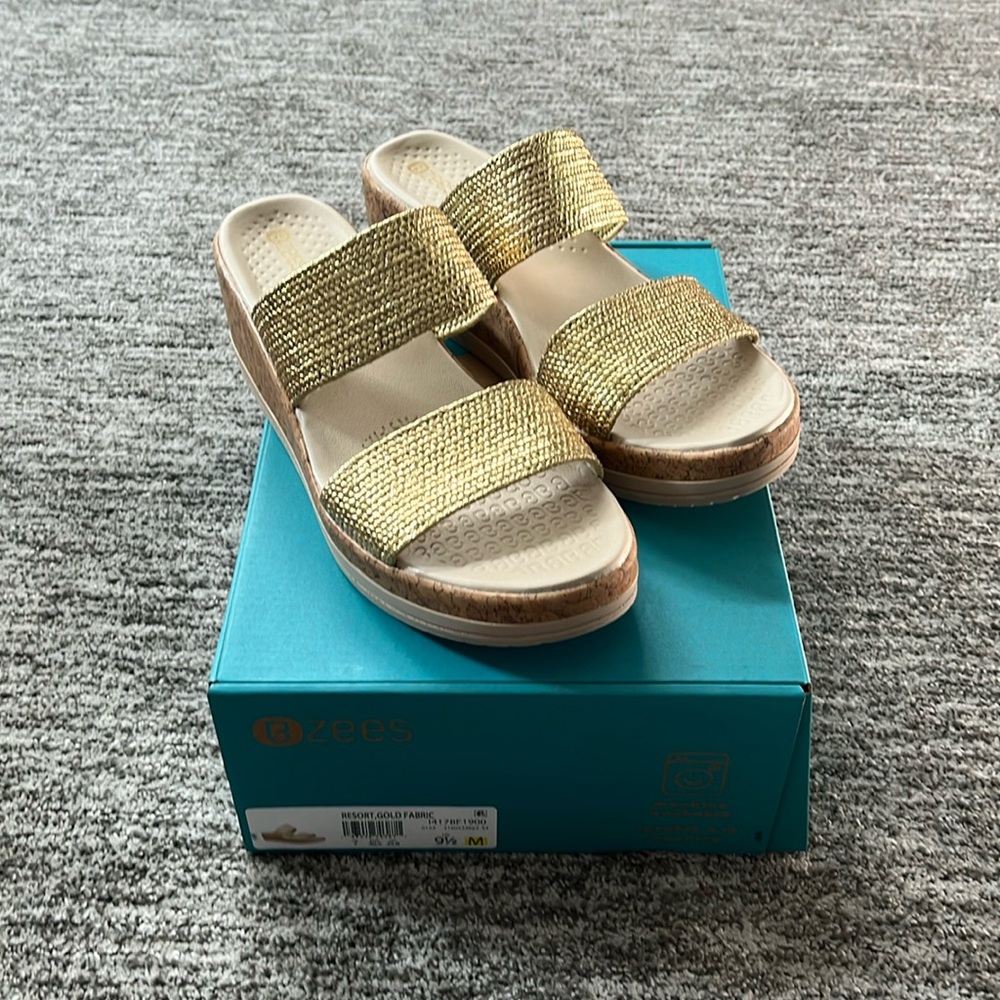 NEW BZees Resort Gold